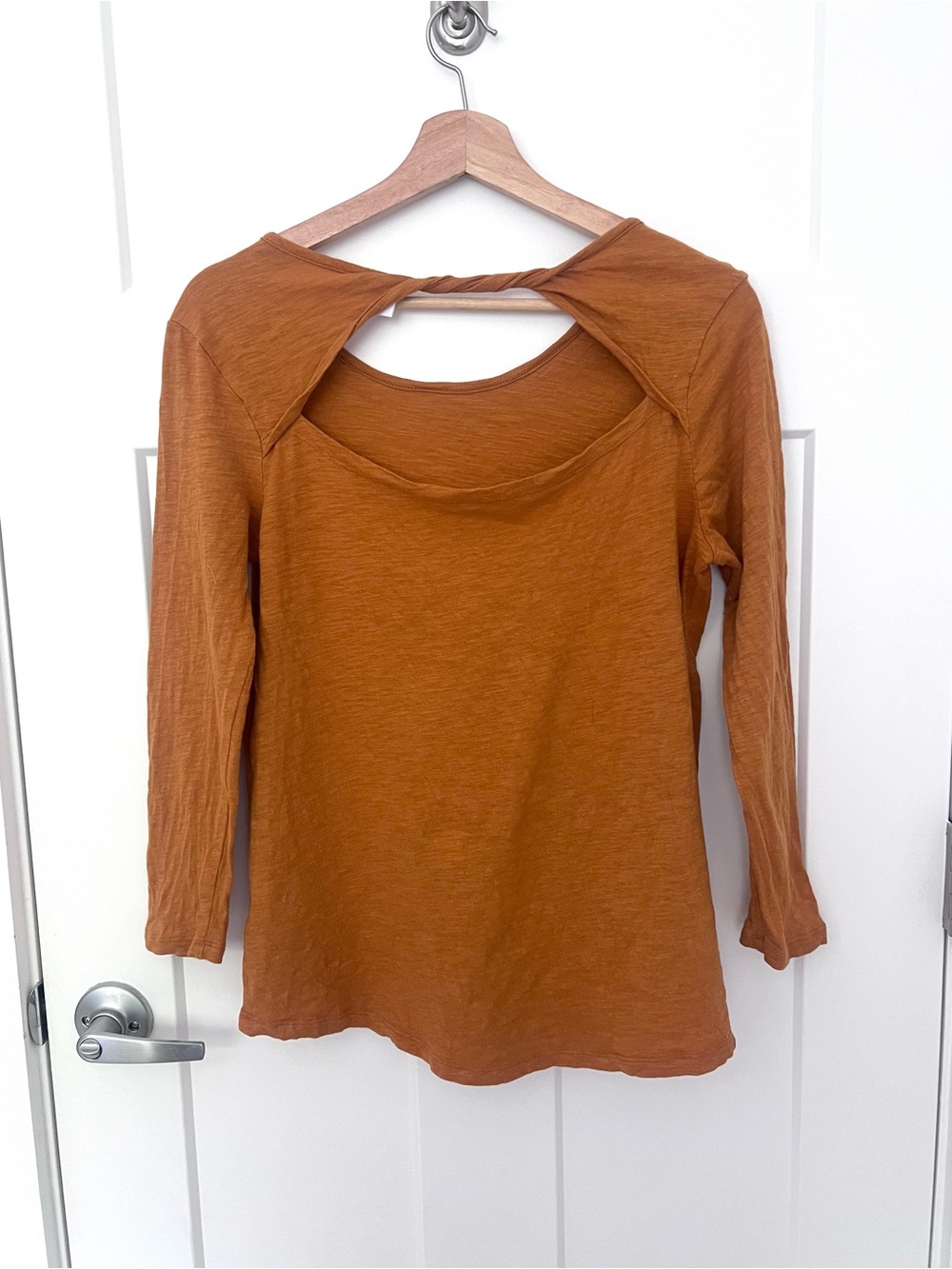 Old Navy Twist-Back Long Sleeve Top - small